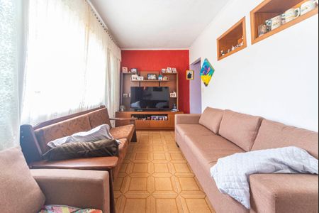 Casa à venda com 220m², 3 quartos e 3 vagas Casa à venda com 220m², 3 quartos e 3 vagasSala