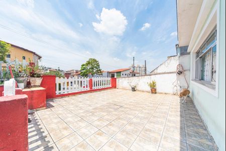 Casa à venda com 220m², 3 quartos e 3 vagas Casa à venda com 220m², 3 quartos e 3 vagasVaranda da frente