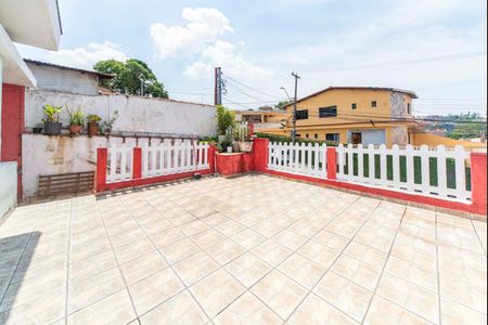 Casa à venda com 220m², 3 quartos e 3 vagas Casa à venda com 220m², 3 quartos e 3 vagasVaranda da frente