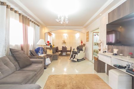 Casa para alugar com 250m², 2 quartos e 1 vaga Casa para alugar com 250m², 2 quartos e 1 vagaSala