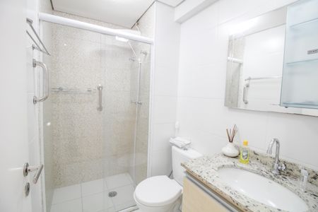 Apartamento à venda com 71m², 3 quartos e 1 vaga Apartamento à venda com 71m², 3 quartos e 1 vagaBanheiro Social