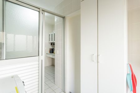 Apartamento para alugar com 77m², 3 quartos e 1 vagaÁrea de Serviço