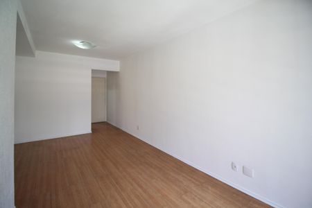 Sala de apartamento para alugar com 3 quartos, 77m² em Vila Olímpia, São Paulo