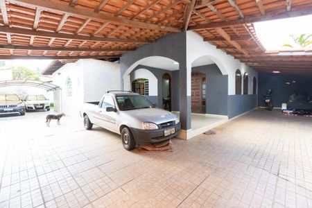 Casa para alugar com 377m², 3 quartos e 6 vagas