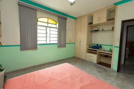 Casa para alugar com 377m², 3 quartos e 6 vagas