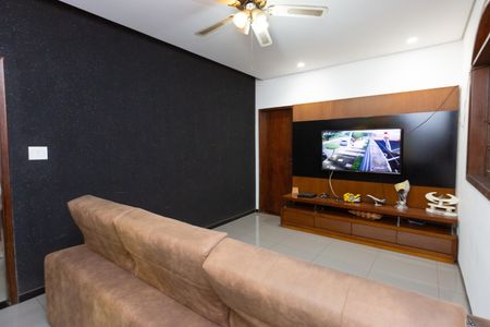 Casa à venda com 3 quartos, 377m² em Jardim Riacho das Pedras, Contagem