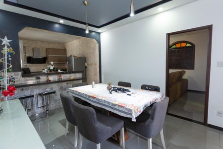 Casa à venda com 3 quartos, 377m² em Jardim Riacho das Pedras, Contagem
