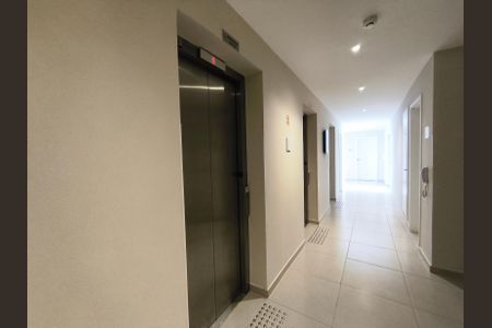 Apartamento à venda com 40m², 2 quartos e 1 vagaElevadores