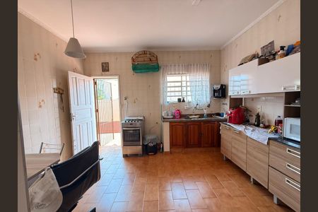 Casa à venda com 123m², 3 quartos e 8 vagas Casa à venda com 123m², 3 quartos e 8 vagasFoto 02