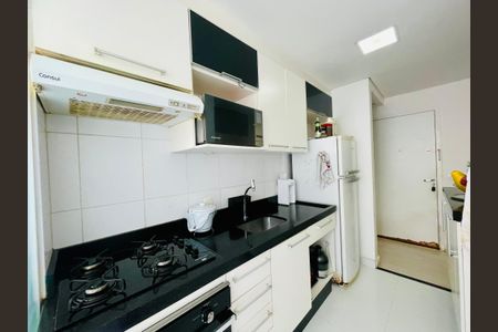 Apartamento à venda com 54m², 2 quartos e 1 vagaCozinha