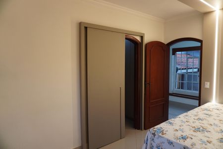 Casa para alugar com 330m², 3 quartos e 2 vagasSuíte 2