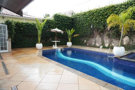 Casa para alugar com 330m², 3 quartos e 2 vagasPiscina