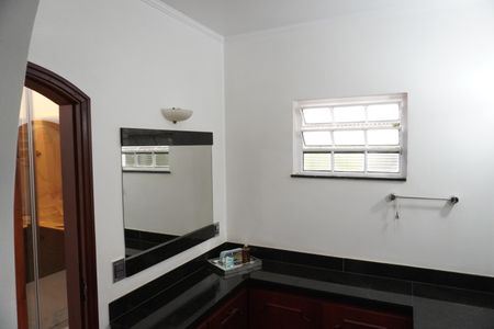 Casa para alugar com 330m², 3 quartos e 2 vagasBanheiro da Suíte 3