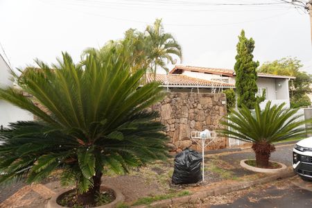 Casa para alugar com 330m², 3 quartos e 2 vagasFachada