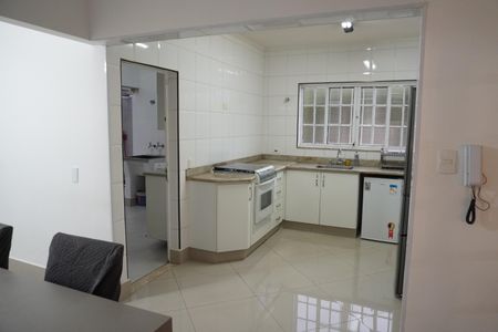 Casa para alugar com 330m², 3 quartos e 2 vagasCozinha