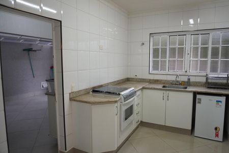 Casa para alugar com 330m², 3 quartos e 2 vagasCozinha