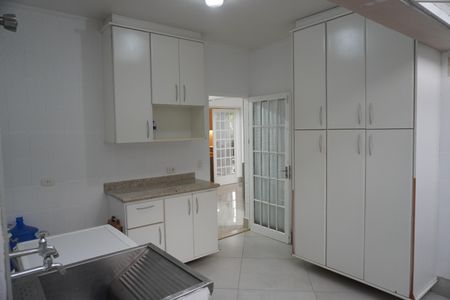 Casa para alugar com 330m², 3 quartos e 2 vagasÁrea de Serviço