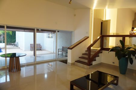 Casa para alugar com 330m², 3 quartos e 2 vagasSala 1