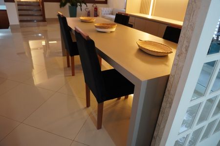 Casa para alugar com 330m², 3 quartos e 2 vagasSala 1