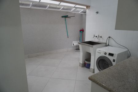 Casa para alugar com 330m², 3 quartos e 2 vagasÁrea de Serviço