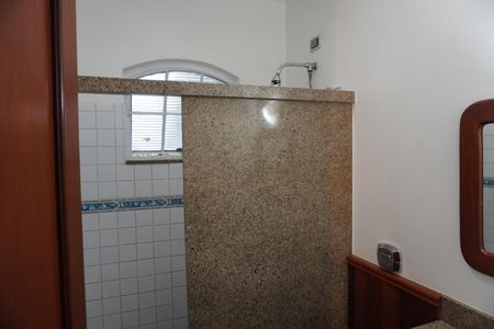 Casa para alugar com 330m², 3 quartos e 2 vagasBanheiro da Suíte 2
