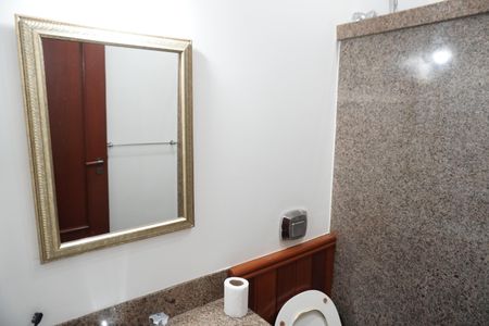 Casa para alugar com 330m², 3 quartos e 2 vagasBanheiro da Suíte 1