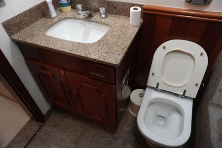 Casa para alugar com 330m², 3 quartos e 2 vagasBanheiro da Suíte 1