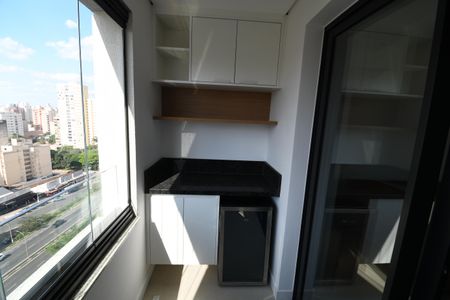 Sala - Sacada de kitnet/studio para alugar com 1 quarto, 46m² em Centro, Campinas