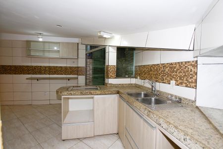 Casa para alugar com 190m², 3 quartos e 2 vagasCozinha