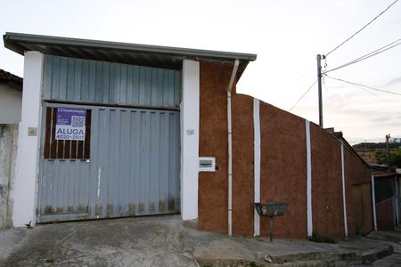 Casa para alugar com 190m², 3 quartos e 2 vagasFachada