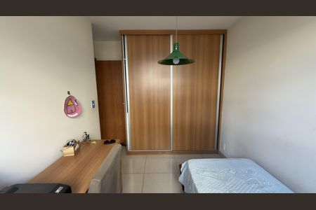Quarto de apartamento para alugar com 3 quartos, 75m² em Cinquentenario, Belo Horizonte