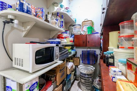 Casa à venda com 373m², 8 quartos e 4 vagas Casa 3 - Despensa