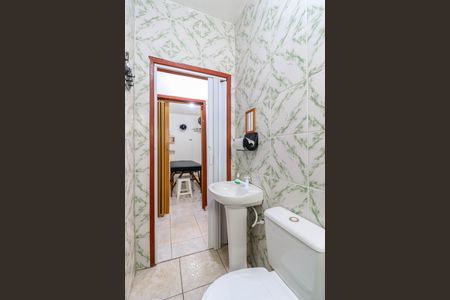 Casa à venda com 373m², 8 quartos e 4 vagas Casa 1 - Banheiro