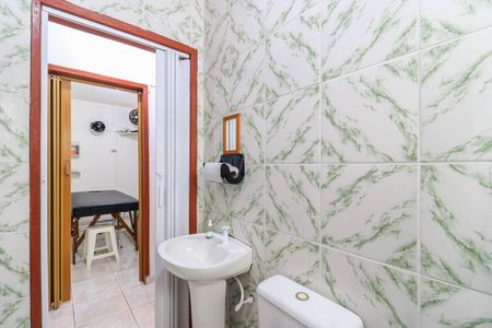 Casa à venda com 373m², 8 quartos e 4 vagas Casa 1 - Banheiro