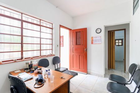 Casa à venda com 373m², 8 quartos e 4 vagasCasa 1 - Sala