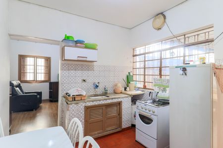 Casa à venda com 373m², 8 quartos e 4 vagas Casa 2 - Cozinha
