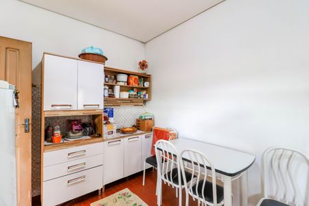 Casa à venda com 373m², 8 quartos e 4 vagas Casa 2 - Cozinha