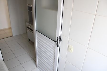 Apartamento para alugar com 63m², 3 quartos e 1 vagaÁrea de Serviço