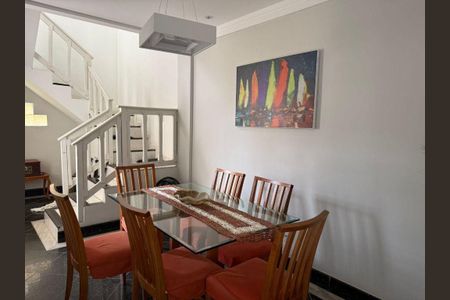 Casa à venda com 4 quartos, 217m² em Itaipu, Niterói