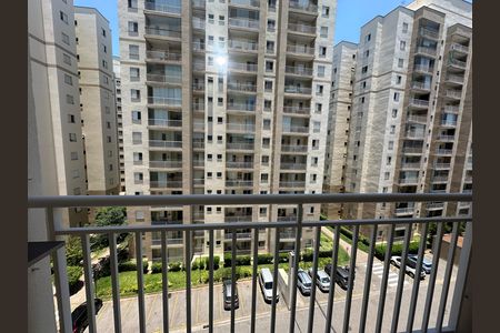 Varanda de apartamento à venda com 2 quartos, 61m² em Jardim Tupanci, Barueri