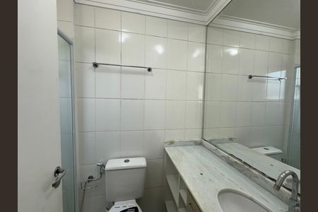 Banheiro da Suíte de apartamento à venda com 2 quartos, 61m² em Jardim Tupanci, Barueri