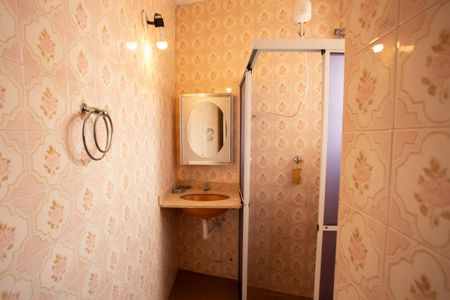 Casa para alugar com 60m², 2 quartos e 1 vaga Casa para alugar com 60m², 2 quartos e 1 vagaBANHEIRO