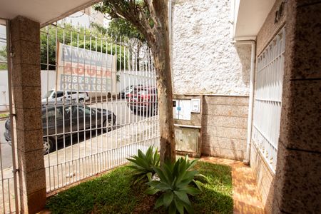 Casa para alugar com 60m², 2 quartos e 1 vaga Casa para alugar com 60m², 2 quartos e 1 vagaVARANDA E GARAGEM