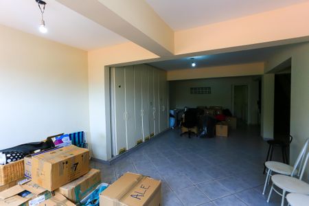 Casa para alugar com 450m², 3 quartos e 4 vagas Casa para alugar com 450m², 3 quartos e 4 vagasÁrea comum - Salão de festas
