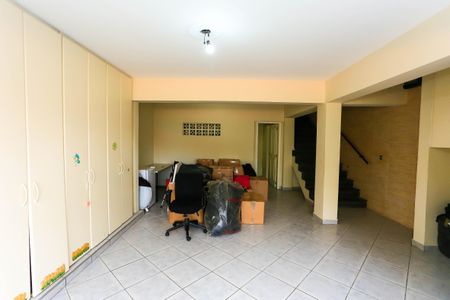 Casa para alugar com 450m², 3 quartos e 4 vagas Casa para alugar com 450m², 3 quartos e 4 vagasÁrea comum - Salão de festas