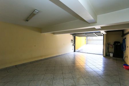 Casa para alugar com 450m², 3 quartos e 4 vagas Casa para alugar com 450m², 3 quartos e 4 vagasGaragem