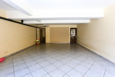 Casa para alugar com 450m², 3 quartos e 4 vagas Casa para alugar com 450m², 3 quartos e 4 vagasGaragem