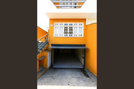 Casa para alugar com 450m², 3 quartos e 4 vagas Casa para alugar com 450m², 3 quartos e 4 vagasFachada