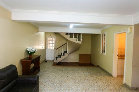 Casa para alugar com 450m², 3 quartos e 4 vagas Casa para alugar com 450m², 3 quartos e 4 vagassala 2