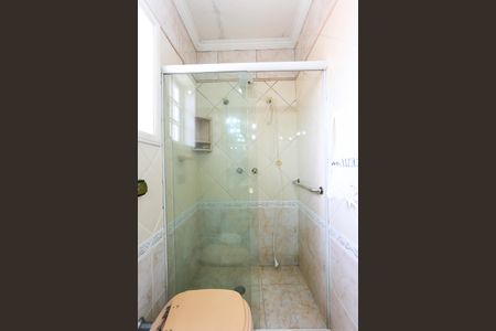 Casa para alugar com 450m², 3 quartos e 4 vagas Casa para alugar com 450m², 3 quartos e 4 vagasBanheiro da Suíte 2